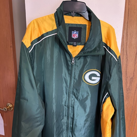 Green Bay Packers wind jacket - Picture 1 of 6